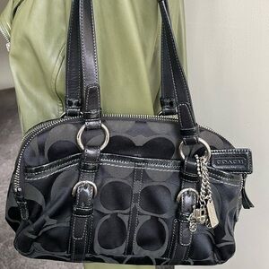 Coach Black Signature Handbag NºJ0893-12680